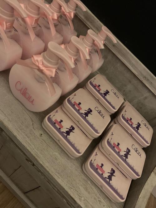 Bonino doopsuiker handzeep roze pompje muntdoosje full colour sticker geboortekaartje